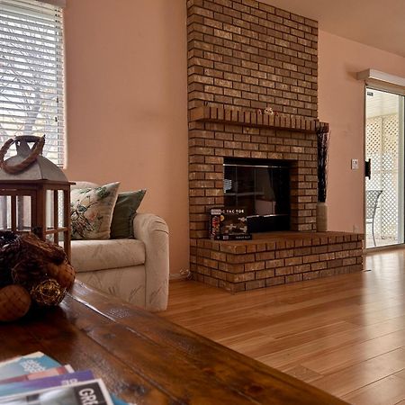 Golden Saddle Suite With Tv And Private Bathroom Hemet Exterior photo