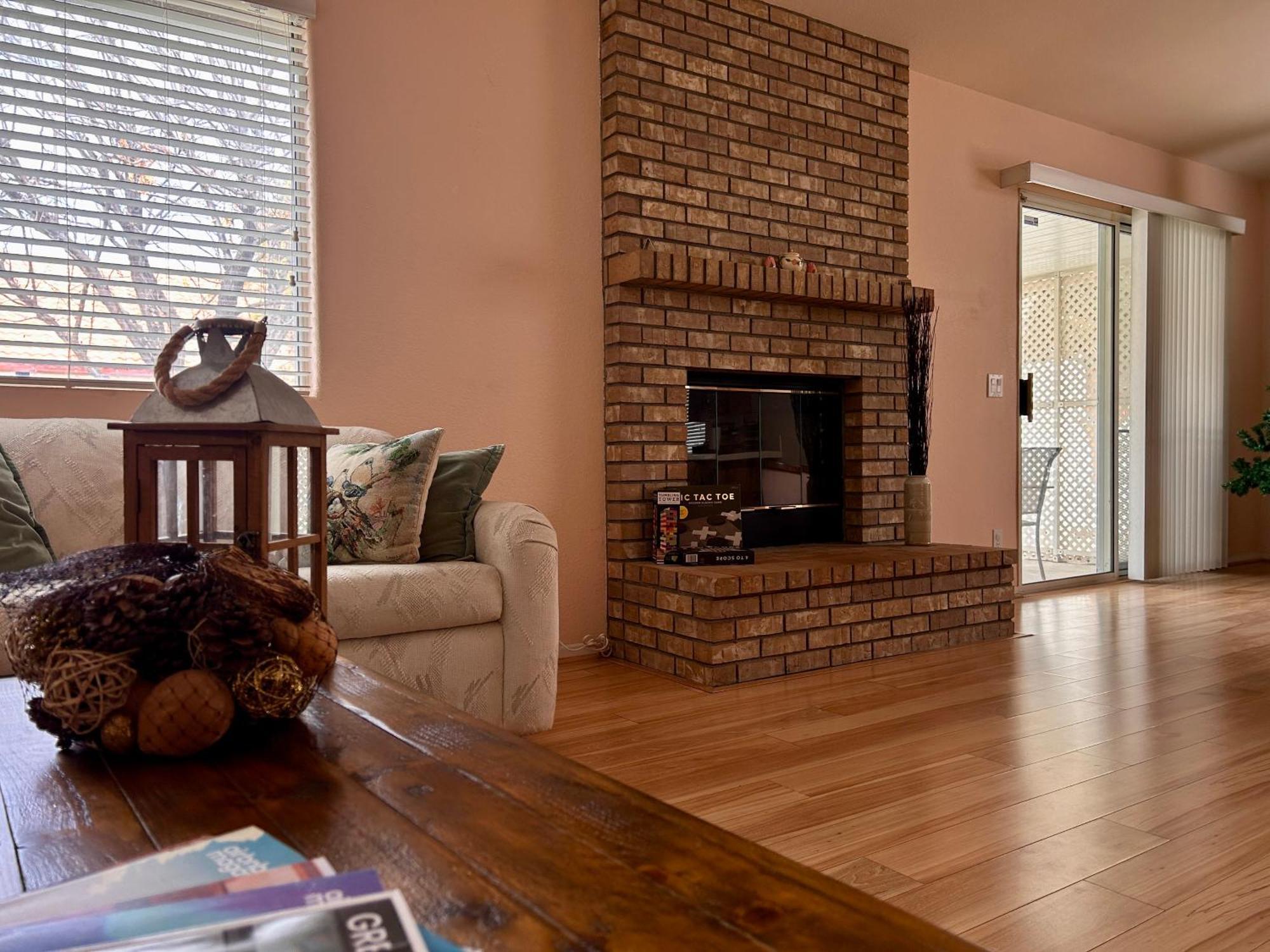 Golden Saddle Suite With Tv And Private Bathroom Hemet Exterior photo