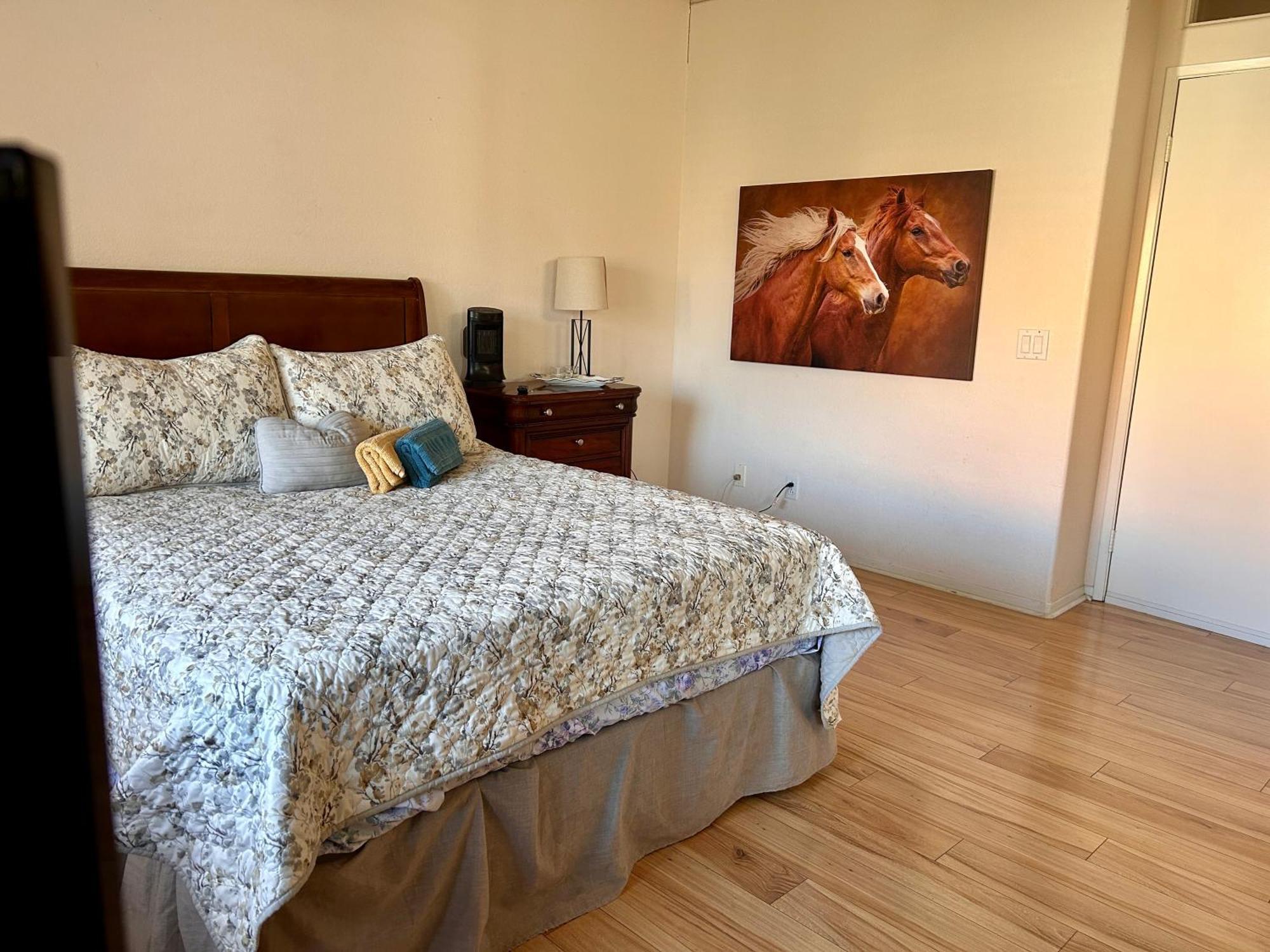 Golden Saddle Suite With Tv And Private Bathroom Hemet Exterior photo
